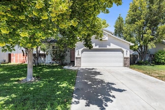 2324 E Spicewood Ave, Nampa, ID 83687