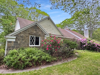 206 Peddlers Rd, Guilford, CT 06437