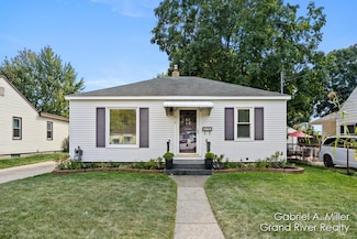 818 Aldon St SW, Wyoming, MI 49509
