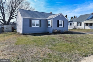 13 Vassar Ave, New Castle, DE 19720