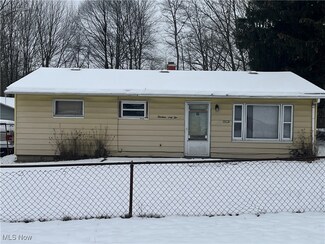 1342 Berwick Ave, Youngstown, OH 44505
