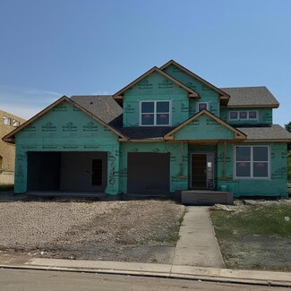 2740 Aspen Dr, Shakopee, MN 55379