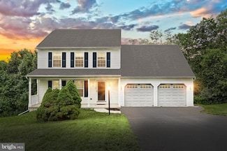 25 Westminster Ct, Mount Wolf, PA 17347