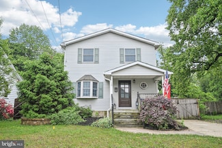 18 Union Ave, Stratford, NJ 08084