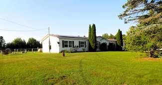 3806 Calhoun Rd, Beaverton, MI 48612