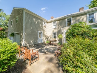 742 Redding Rd, Redding, CT 06896