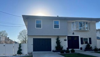 14 Elizabeth Place, Staten Island, NY 10309