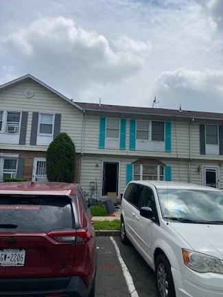 32 Centre St, Yonkers, NY 10701