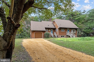 6559 Creek Rd, Hayes, VA 23072