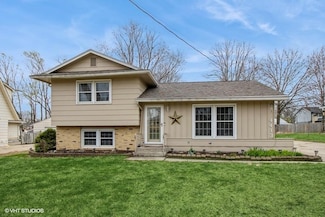 4413 63rd St, Urbandale, IA 50322