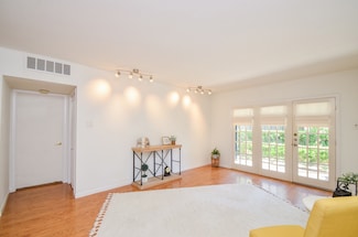 2238 S Piney Point Rd Unit 108, Houston, TX 77063