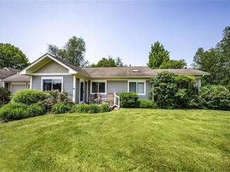 115 Meadowrun Rd, Williston, VT 05495