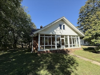 107 W Thompson Ave, Earlington, KY 42410