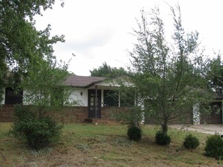 405 S Bennett St, Conway Springs, KS 67031