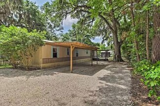 305 Tideland Dr, Midway, GA 31320