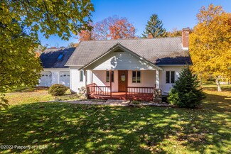 3257 Blytheburn Rd, Mountain Top, PA 18707