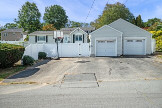 36 W Ayer St, Methuen, MA 01844