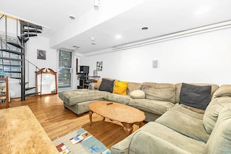 99 E 7th St Unit 3, New York, NY 10009