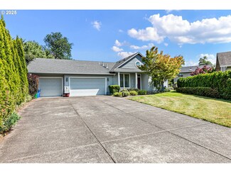 4053 Sabrena Ave, Eugene, OR 97404