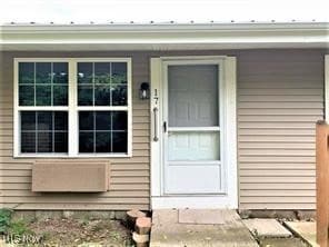 1830 Adams Ln, Zanesville, OH 43701
