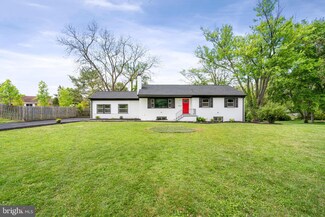 4926 Princess Anne Ct, Fairfax, VA 22032