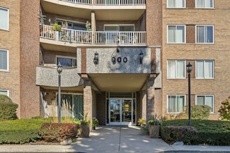900 E Wilmette Rd Unit 105, Palatine, IL 60074