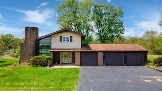 1517 Rolling Acres Rd, New Cumberland, WV 26047