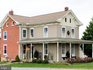 300 Mill House Dr, Lincoln University, PA 19352