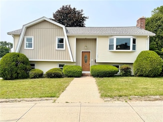154 Aylsworth Ave, Woonsocket, RI 02895