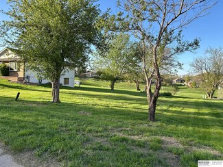 19325 Spyglass Ct, Plattsmouth, NE 68048