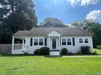1208 Barkley St SW, Hartselle, AL 35640