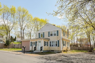 35 Thissell Ave, Dracut, MA 01826