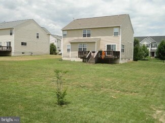 702 Holly Leaf Rd, Culpeper, VA 22701