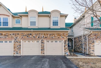 330 Bay Tree Cir, Vernon Hills, IL 60061