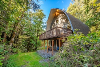 16010 Shuksan Rim Dr, Deming, WA 98244