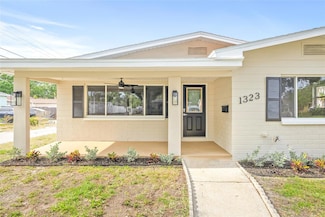 1323 48th Ave N, Saint Petersburg, FL 33703