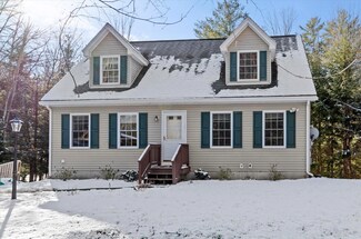 77 Meredith Ln, Center Barnstead, NH 03225
