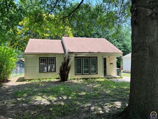 824 SW Orleans St, Topeka, KS 66606