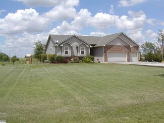 14110 E Maple Grove Rd, Mount Hope, KS 67108