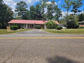 805 S West St, Greensboro, GA 30642
