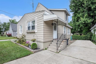 1193 Carman St, Burton, MI 48529