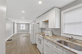 122 Brookside Ave, West Warwick, RI 02893