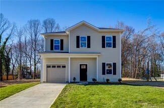 1504 Weststone Dr, Charlotte, NC 28208