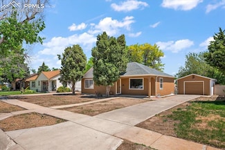 2322 Cortez Rd, Pueblo, CO 81003