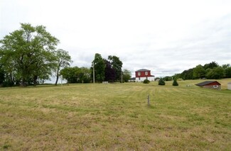 413 University Ln, Mazomanie, WI 53560