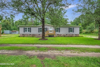 97 Bridgeside Rd, Rocky Point, NC 28457