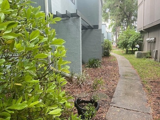 703 SW 75th St Unit 101, Gainesville, FL 32607