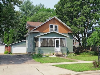 2412 5th St, Eau Claire, WI 54703