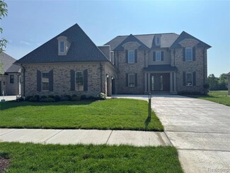 55590 Laurel Oaks Ln, Shelby Charter Township, MI 48315
