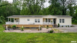 8873 Bennett Rd, Benton, IL 62812